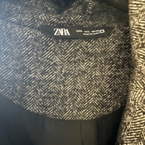 Zara Black and Gray Herringbone Coat - Picture 3 of 7